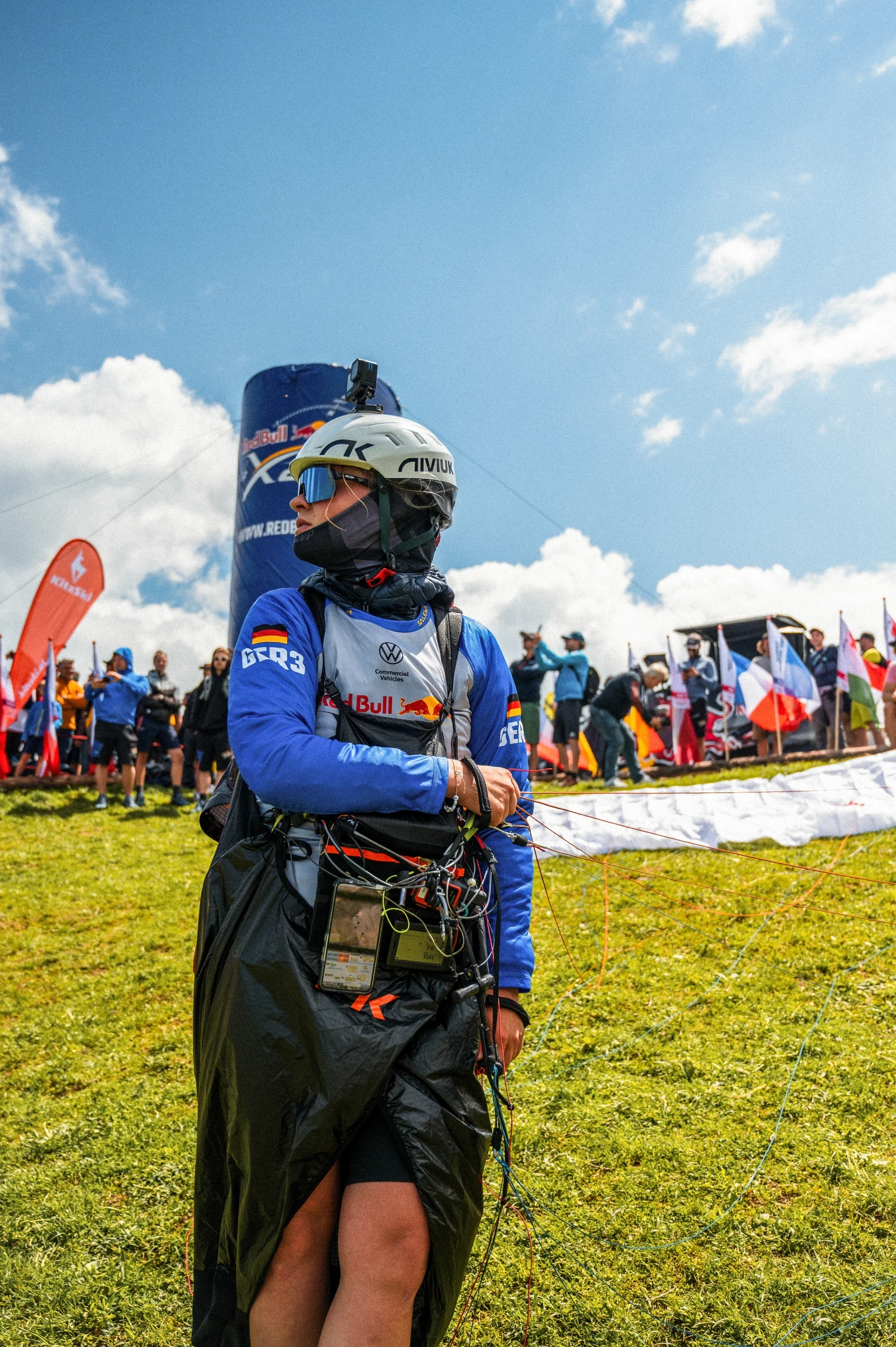 Celine Lorenz vor dem Start bei den RedBull X-Alps