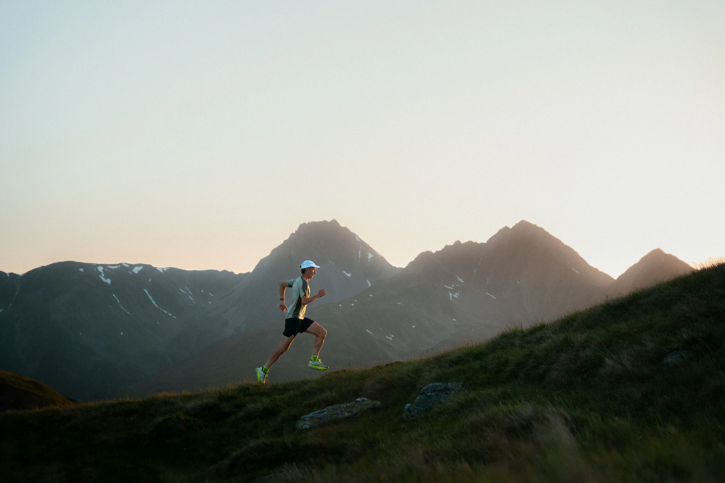 Johannes berghoch laufend